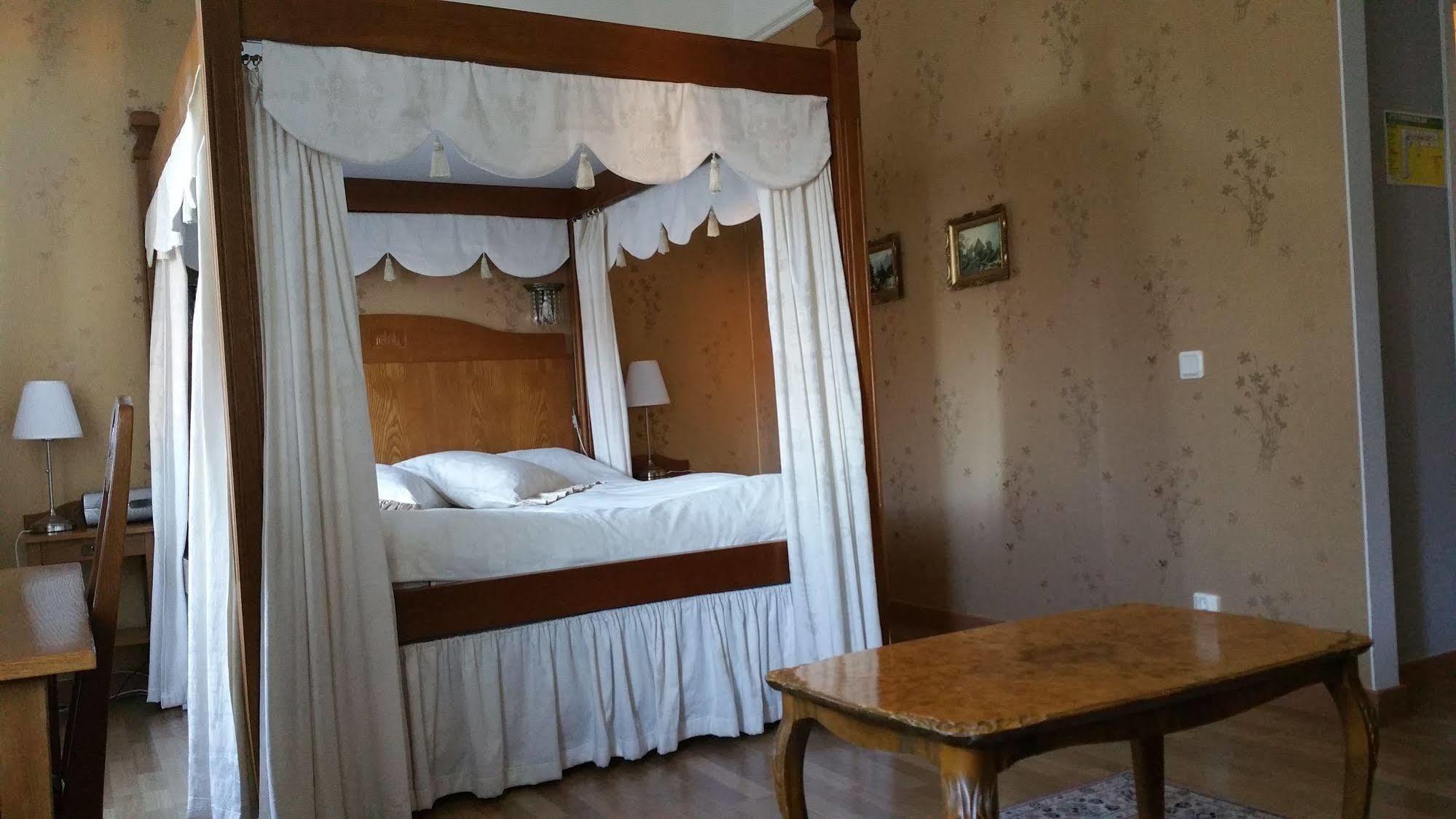 Hotell Laeckoe Lidköping Esterno foto