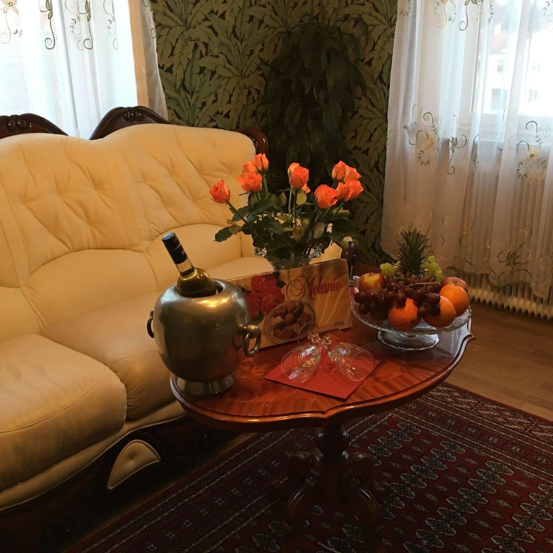 Hotell Laeckoe Lidköping Esterno foto
